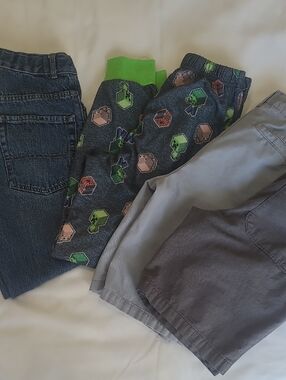 Boys Clothing Bundle - Pants & Shorts - Size 10/12